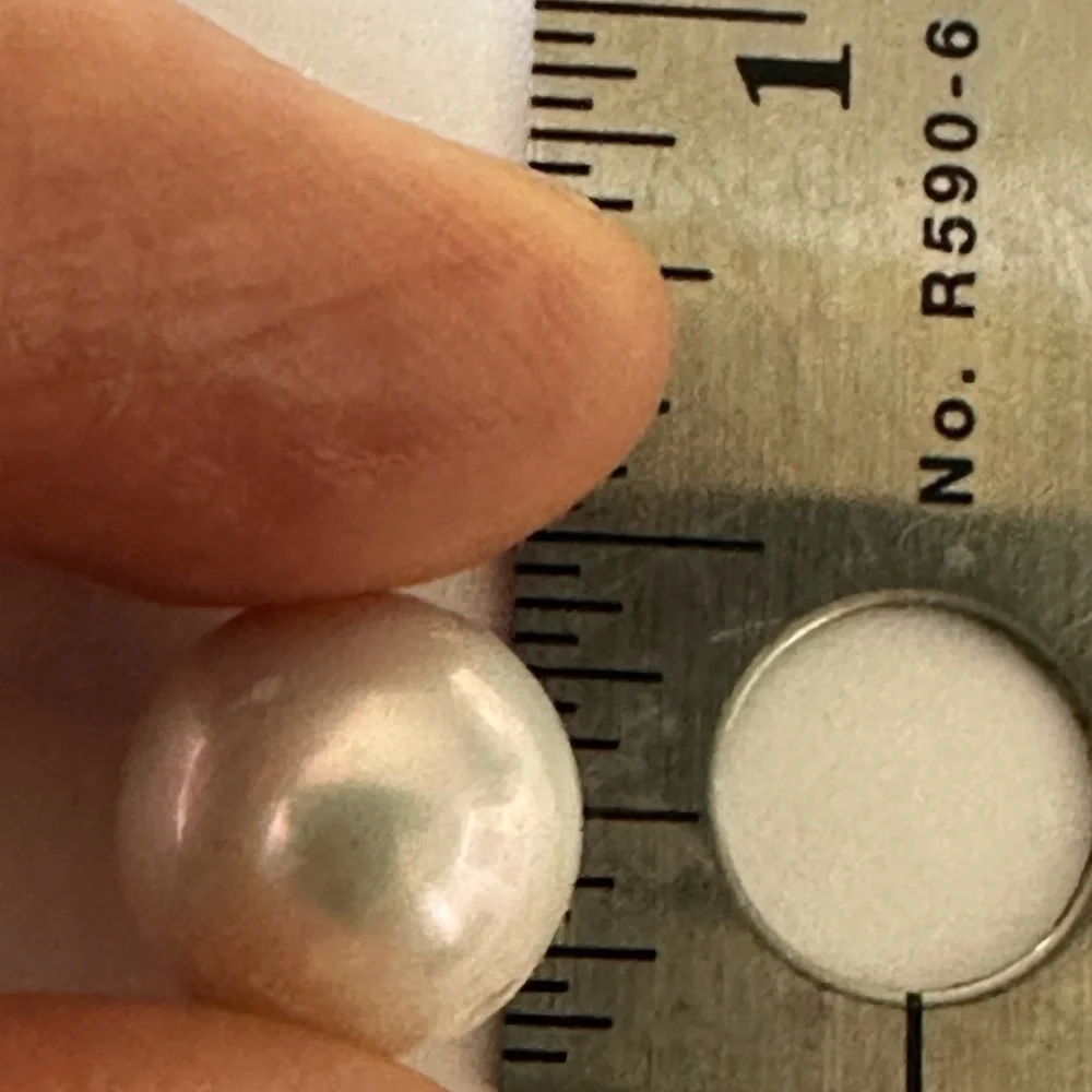 10mm Gray Cultured Pearl Floating on 925 Sterling Silver Chain - 18